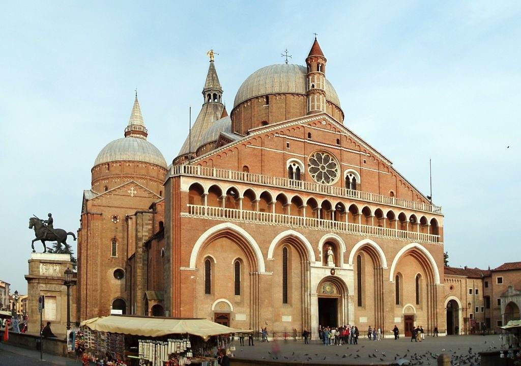 Basilica_di_Sant'Antonio_da_Padova_opt