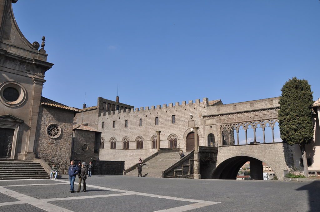 Palazzo-dei-Papi-Viterbo2013a_opt