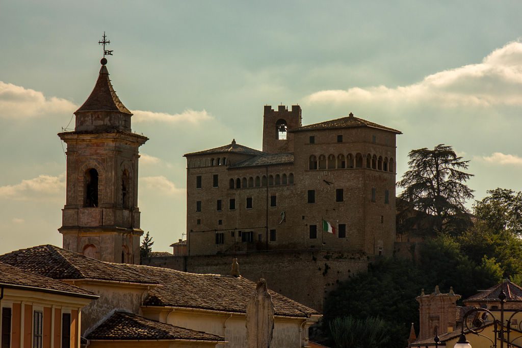 Castello_Malatestiano_Longiano_2_opt