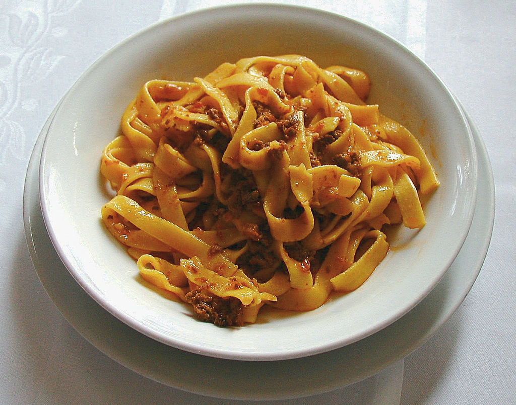 Tortellini Piadina E Prosciutto Tra I Piatti Tipici Dell Emilia Romagna